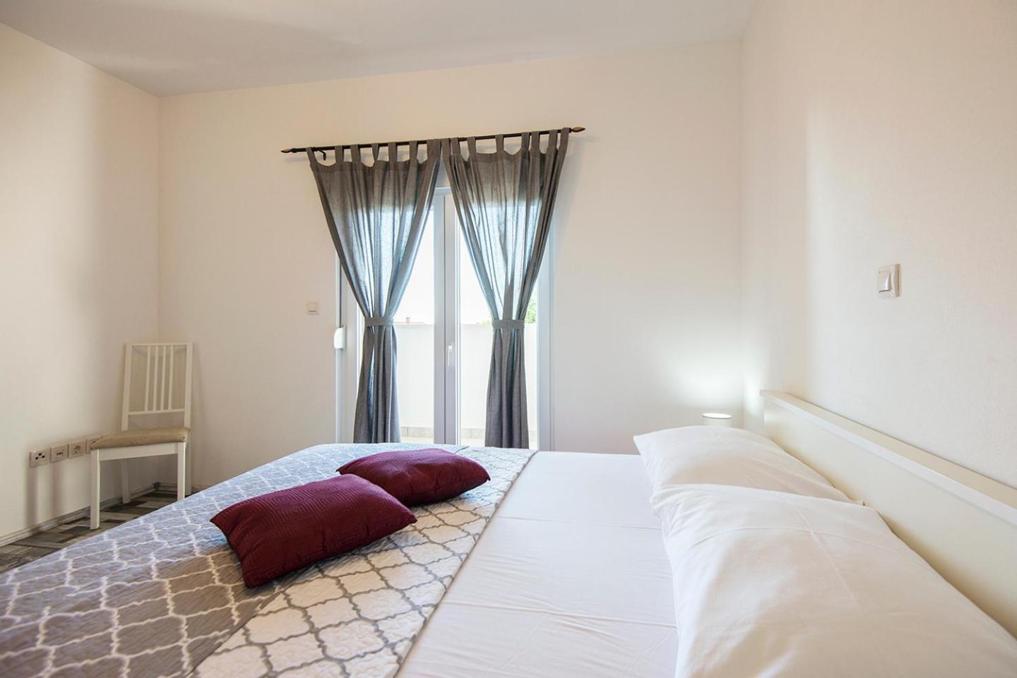 Apartments Cape Deluxe รทินา ภายนอก รูปภาพ