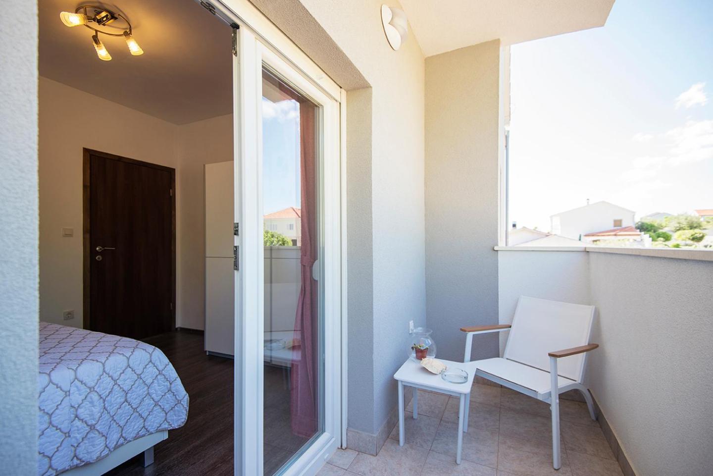Apartments Cape Deluxe รทินา ภายนอก รูปภาพ