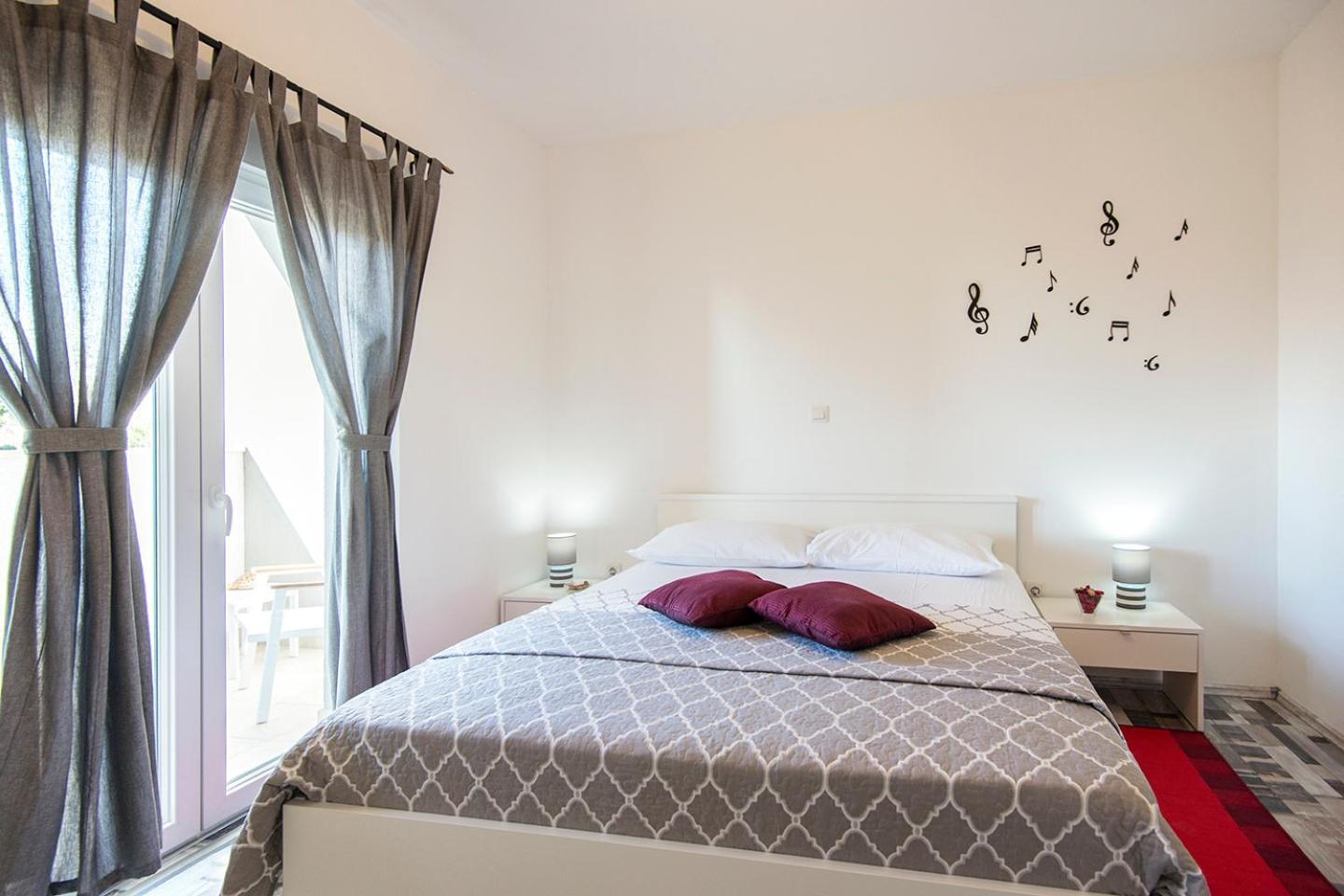 Apartments Cape Deluxe รทินา ภายนอก รูปภาพ