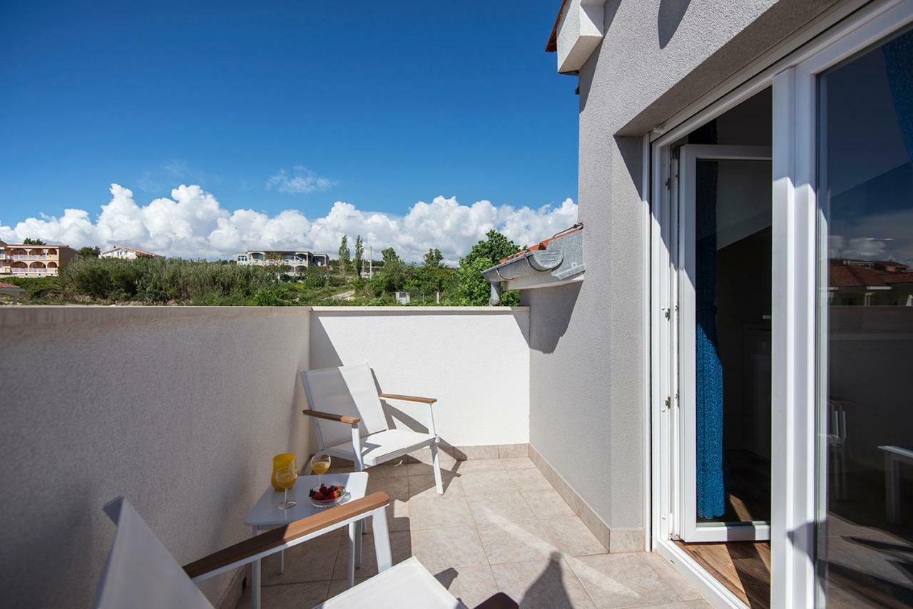 Apartments Cape Deluxe รทินา ภายนอก รูปภาพ
