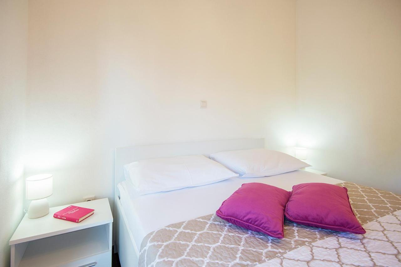Apartments Cape Deluxe รทินา ภายนอก รูปภาพ